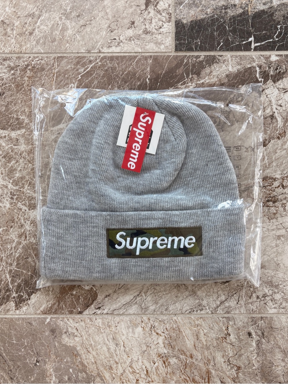 Supreme beanie - Picture 1 of 2
